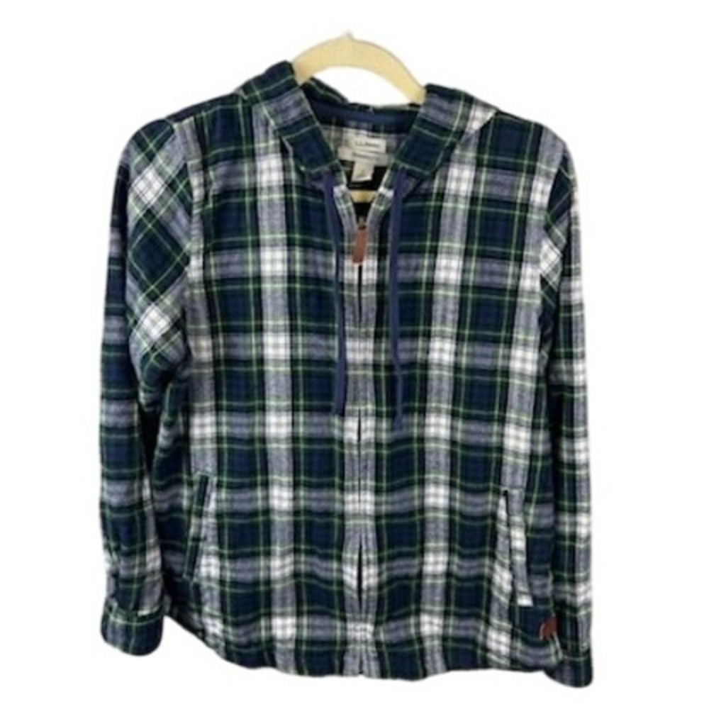 L.L.Bean Women's Small Flannel Plaid Hoodie Relaxed Fit Zip Up Casual Shirt